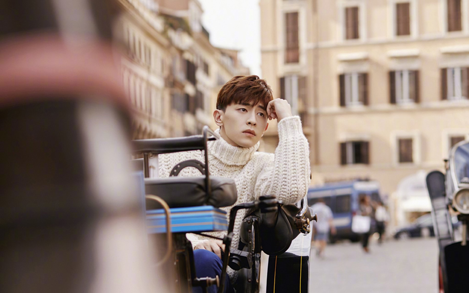 冰上碰碰车赛，冰面上的惊险乐趣，冰上碰碰车视频及报价